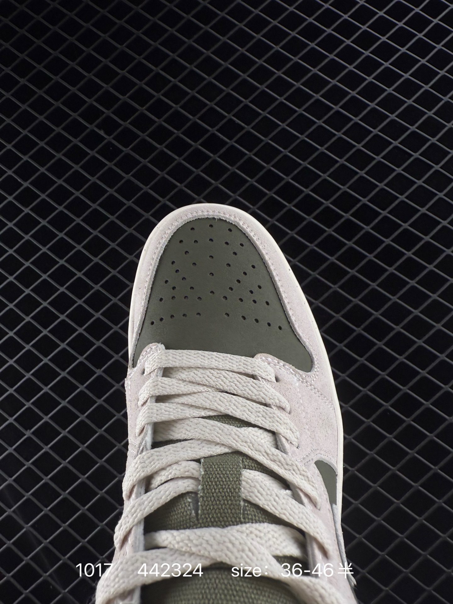 Nike Wmns Air Jordan 1 Low GS”Team Gold“